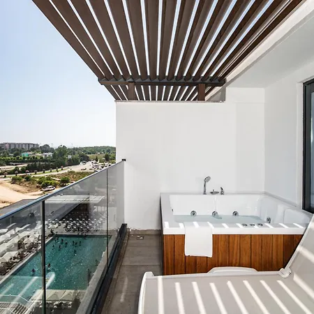Ξενοδοχείο Moon Palace 5*
