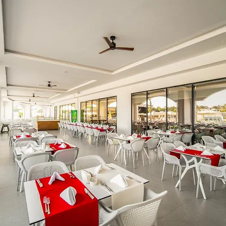 Hotel Moon Palace 5*
