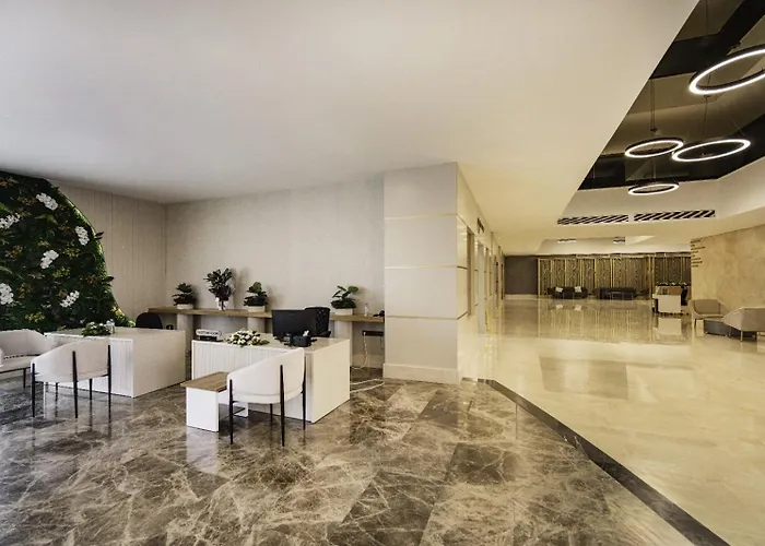 Hotel Moon Palace Side