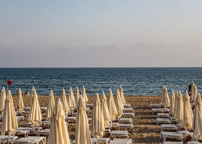 Moon Palace Hotel Side